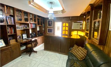 SE VENDE CASA ESQUINERA EN EL BARRIO JARDIN , SANTA MARTA