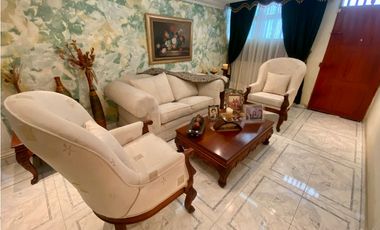 SE VENDE CASA ESQUINERA EN EL BARRIO JARDIN , SANTA MARTA