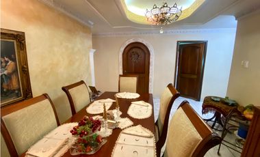 SE VENDE CASA ESQUINERA EN EL BARRIO JARDIN , SANTA MARTA