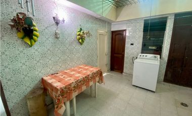 SE VENDE CASA ESQUINERA EN EL BARRIO JARDIN , SANTA MARTA