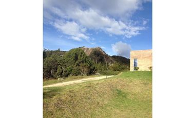 Vendo Amplia y Exclusiva Casa 1h Vereda el Hato k7 Vía Calera