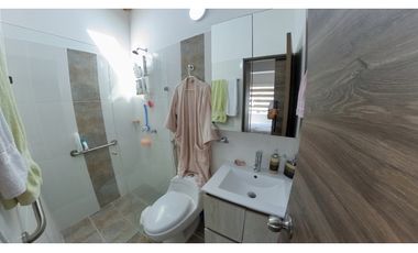 VENTA APARTAMENTO 71.18 mts2 LA CEJA SECTOR LA CRUZ-D
