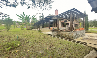 VENDO HERMOSA PARCELA CON CASA CAMPESTRE EN LAS GUACAS