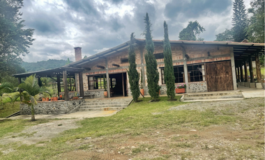 VENDO HERMOSA PARCELA CON CASA CAMPESTRE EN LAS GUACAS