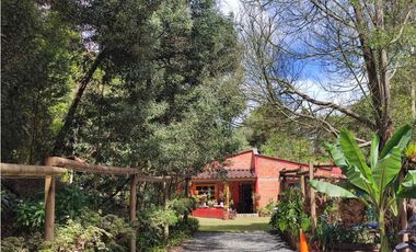 casa, finca en Medellín, santa Elena, rodeada de Naturaleza
