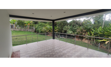 Venta de casa urbana de 500 M2 en 700 mill en La Mesa Cund, COL.