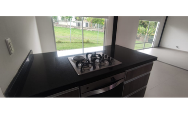 Venta de casa urbana de 500 M2 en 700 mill en La Mesa Cund, COL.