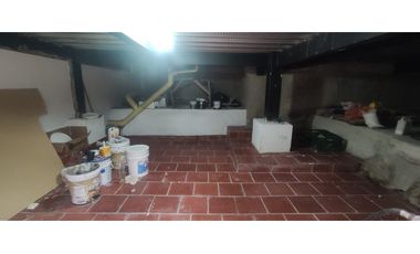 Venta de casa urbana de 500 M2 en 700 mill en La Mesa Cund, COL.