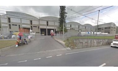 Bodega en sabaneta con excelentes especificaciones. Para inversión.