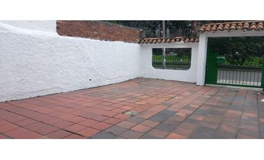 ARRIENDO  CASA BATAN  BOGOTA