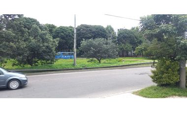 ARRIENDO  CASA BATAN  BOGOTA