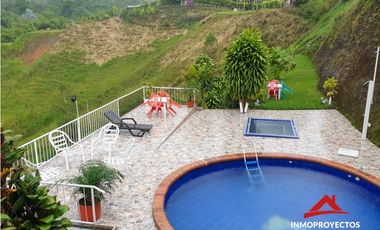 Casa-finca a 7 minutos del c.c. El Progreso, Dosquebradas
