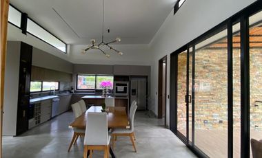 Finca en venta en Girardota sector El Limonar