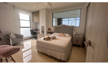 SE VENDE ESPECTACULAR APTO  DUPLEX VISTA  FRENTE AL MAR EN BQUILLA