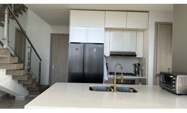 SE VENDE ESPECTACULAR APTO  DUPLEX VISTA  FRENTE AL MAR EN BQUILLA