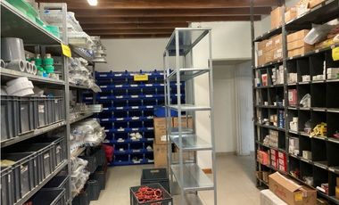 Bodega rentando en GUAYABAL. Excelente Inversión.