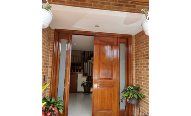 VENTA CASA CHIA - VILLA MERCEDES (MG)