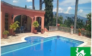 Finca en sector exclusivo del Poblado /Medellin