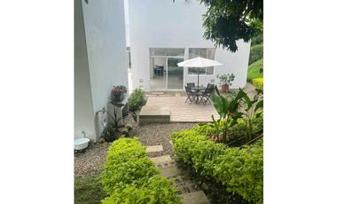 Casa Quinta entre La Mesa Anapoima en Oferta