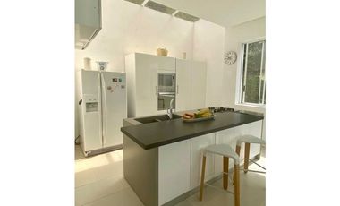 Casa Quinta entre La Mesa Anapoima en Oferta