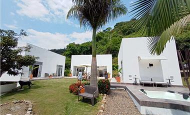 Casa Quinta entre La Mesa Anapoima en Oferta