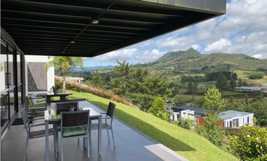 Venta de Casa Campestre En Unidad Cerrada via San Antonio la Ceja
