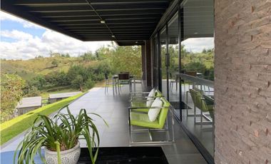 Venta de Casa Campestre En Unidad Cerrada via San Antonio la Ceja