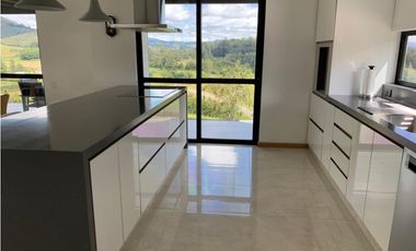 Venta de Casa Campestre En Unidad Cerrada via San Antonio la Ceja