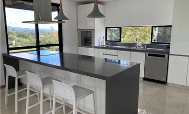 Venta de Casa Campestre En Unidad Cerrada via San Antonio la Ceja