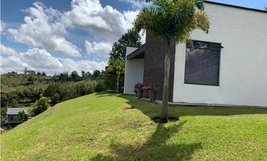 Venta de Casa Campestre En Unidad Cerrada via San Antonio la Ceja