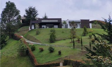 Venta de Casa Campestre En Unidad Cerrada via San Antonio la Ceja