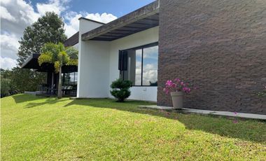 Venta de Casa Campestre En Unidad Cerrada via San Antonio la Ceja