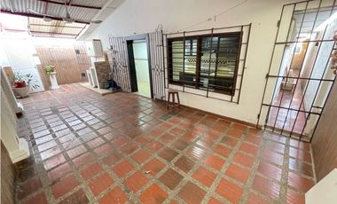 Vendo casa barrio Ciudad Jardín en Barranquilla