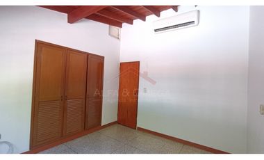 Venta de casa amplia de 2 pisos en Quinta Oriental – Cúcuta