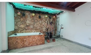 Venta de casa amplia de 2 pisos en Quinta Oriental – Cúcuta