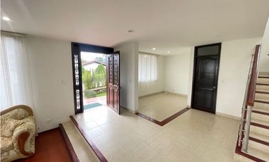 Se Arrienda Casa Campestre - Via Armenia- Pereira