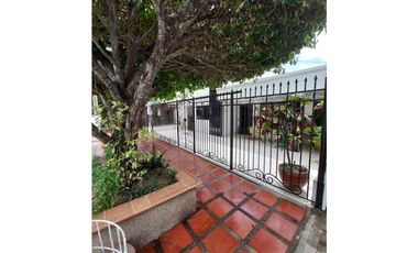 APTO Y CASA EN VENTA EN EL BARRIO LOS ANDES