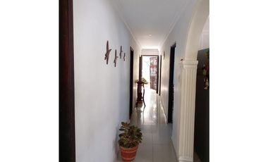 APTO Y CASA EN VENTA EN EL BARRIO LOS ANDES