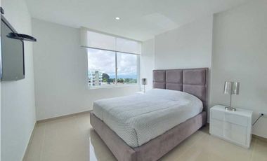 Se Vende Apartamento Con Vista Panorámica En Conjunto con Piscina