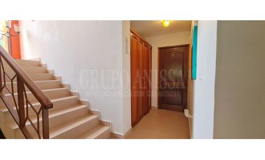 Se Vende Hermosa y Amplia Casa en Altos del Maria