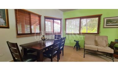 Se Vende Hermosa y Amplia Casa en Altos del Maria