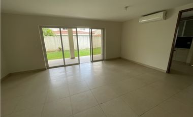 RESERVAS DE VERSALLES - CASA EN VENTA