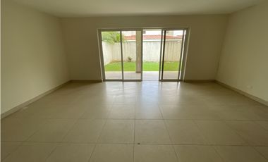 RESERVAS DE VERSALLES - CASA EN VENTA