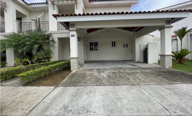 RESERVAS DE VERSALLES - CASA EN VENTA
