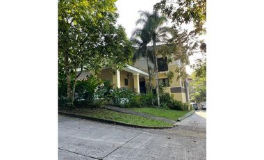 VENTA DE CASA EN CAMINO DE CRUCES - CLAYTON