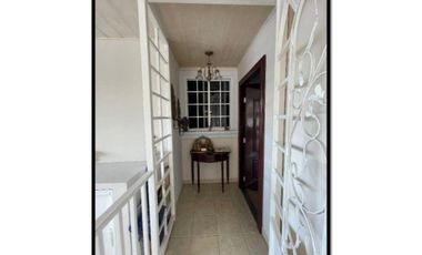 LAS CUMBRES / VILLA ZAITA / 525 M2 / TERRAZA / 4 HABITACIONES