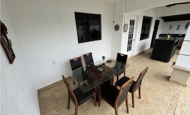 CASA EN VERSALLES/ 4 HAB/ 3 BAÑOS/ CBE/ TERRAZA/ $310,000