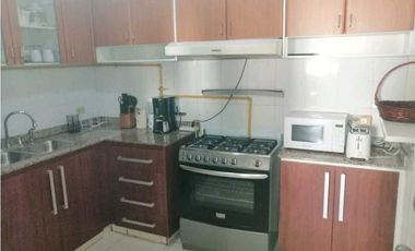Casa estilo dúplex moderna y completamente amueblada