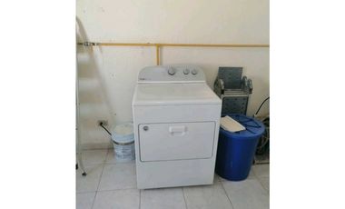 Casa estilo dúplex moderna y completamente amueblada