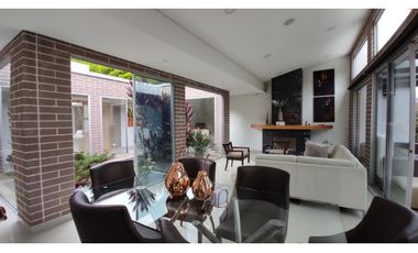 Moderna casa de 1 piso variante de Caldas en unidad cerrada